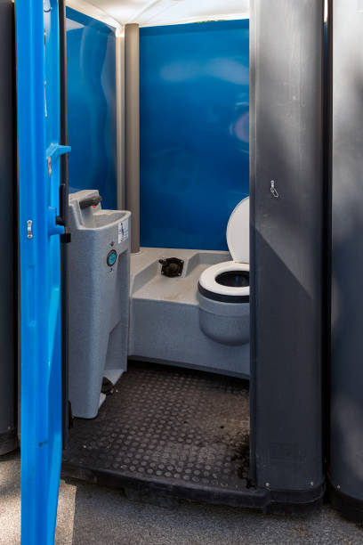Best Porta potty delivery and setup  in Staples, MN